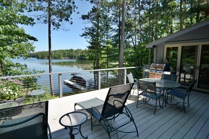 Amazing Wooden Villa with Barbecue and Fireplace in Cable, Wisconsin - Cable, Wisconsin - glamping.directory