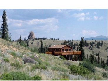 Luxury Cabin Rental with Breathtaking Views in Park County, Colorado - glamping.directory