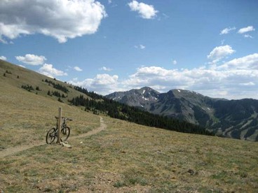 Charming Handmade Yurt Rental Nestled in the Taos Ski Valley of New Mexico - Taos, New Mexico - glamping.directory