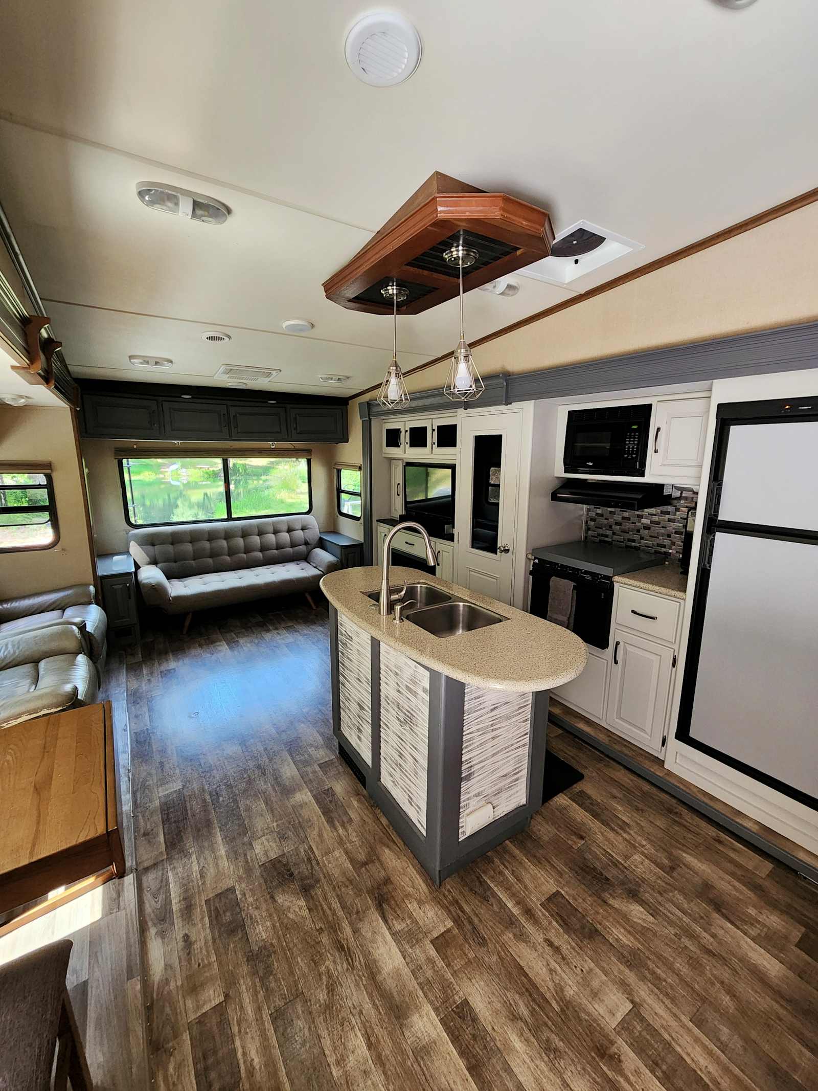 Peaceful Pond Retreat - Grass Valley, California - glamping.directory