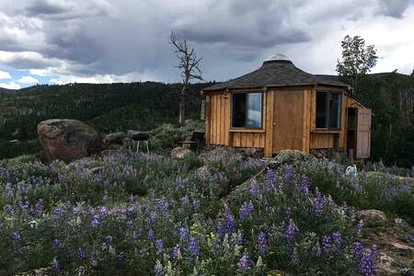 Small Cabin in Colorado for a Weekend Getaway from Denver - Walden, Colorado - glamping.directory