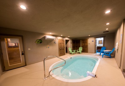 Tennessee Wilderness Retreat: Experience Luxe Glamping in this Comfortable Rental with Games Room - Gatlinburg, Tennessee - glamping.directory