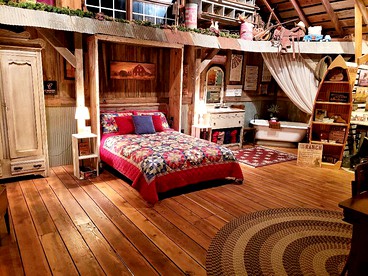 Restored Barn Rental near Milford, Nebraska - Milford, Nebraska - glamping.directory