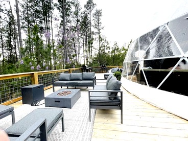 Spacious Dome with Lofted Interior and Furnished Deck in Kentucky - Cadiz, Kentucky - glamping.directory
