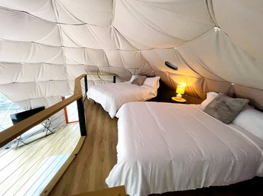 Spacious Dome with Lofted Interior and Furnished Deck in Kentucky - Cadiz, Kentucky - glamping.directory
