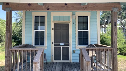 Colorful Waterfront Cabin Rentals on the Braden River near Sarasota, Florida - glamping.directory