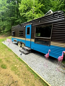 Cute Off-Grid Camper on an Exotic-Animal Farm for a Unique Getaway near Charleston, West Virginia - Charleston, West Virginia - glamping.directory