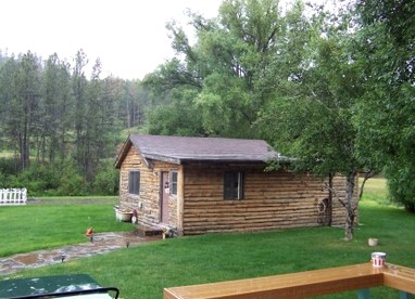 Charming Cabin Getaway in the Black Hills Mountains in Hill City, South Dakota - Hill City, South Dakota - glamping.directory