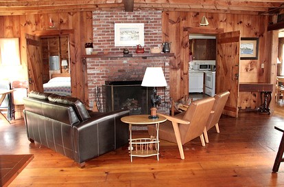 Spacious Dog-Friendly Cottage in the Gorgeous Boothbay Harbor of Maine - West Boothbay Harbor, Maine - glamping.directory