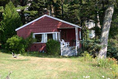 Spacious Dog-Friendly Cottage in the Gorgeous Boothbay Harbor of Maine - West Boothbay Harbor, Maine - glamping.directory