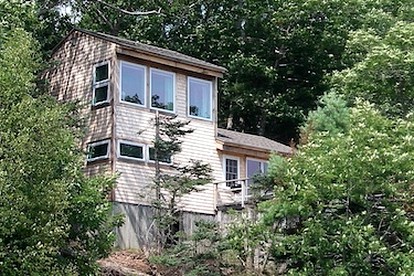 Spacious Dog-Friendly Cottage in the Gorgeous Boothbay Harbor of Maine - West Boothbay Harbor, Maine - glamping.directory