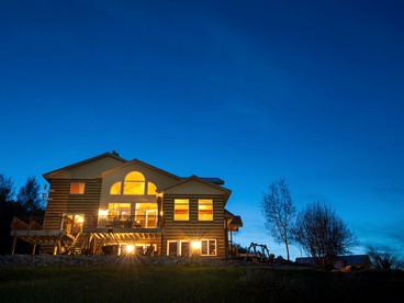 Rustic Cabin Rental with Views for Miles near Grand Teton National Park, Wyoming - glamping.directory
