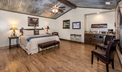 Cozy Hill Country Cottage with Hiking Trail & Party Barn near Fredericksburg, Texas - Fredericksburg, Texas - glamping.directory