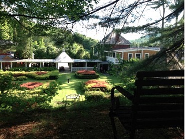 Elegant Villa with Pool and Hot Tub on 400 Acres in Reading, Vermont - Reading, Vermont - glamping.directory