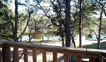 Cozy, Peaceful Cottage Nestled in the Beautiful Woods in Southern Texas - New Ulm, Texas - glamping.directory