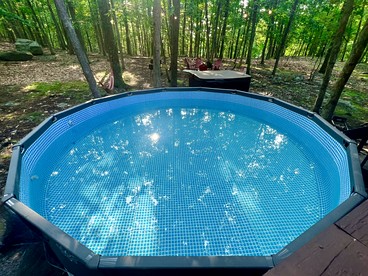 Group Cabin with Pool Table and Great Outdoor Living Areas in Pennsylvania - East Stroudsburg, Pennsylvania - glamping.directory