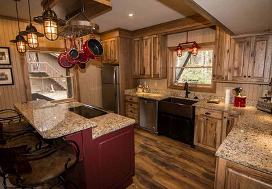 Private Cabin Rental for Eight in the Nantahala National Forest, North Carolina - Robbinsville, North Carolina - glamping.directory
