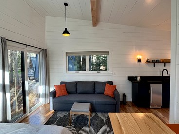 Dog-Friendly Cabin in Freeport, Maine - Freeport, Maine - glamping.directory