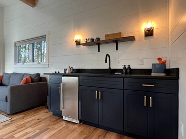 Dog-Friendly Cabin in Freeport, Maine - Freeport, Maine - glamping.directory