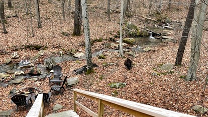 Gorgeous Cabin with Fire Pit and Hot Tub in Bruceton Mills, West Virginia - Bruceton Mills, West Virginia - glamping.directory