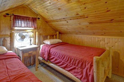 Gorgeous Cabin with Fire Pit and Hot Tub in Bruceton Mills, West Virginia - Bruceton Mills, West Virginia - glamping.directory