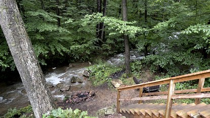 Gorgeous Cabin with Fire Pit and Hot Tub in Bruceton Mills, West Virginia - Bruceton Mills, West Virginia - glamping.directory