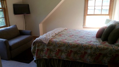 Bed and Breakfast Cabin for Weekend Getaway near Millbrook, New York - Dover Plains, New York - glamping.directory