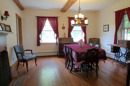 Spacious Suite Rental in a Cozy Bed and Breakfast near Nashua, New Hampshire - Hollis, New Hampshire - glamping.directory