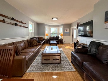 Spacious Vacation Rental Near Pequawket Pond in Conway, New Hampshire - Conway, New Hampshire - glamping.directory
