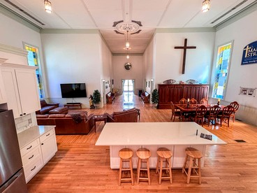 Spacious Vacation Rental Near Pequawket Pond in Conway, New Hampshire - Conway, New Hampshire - glamping.directory