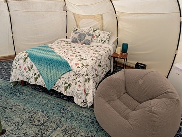 Scenic Glamping Tent Stay with Cozy Lounge Space in Smithville, Texas - Smithville, Texas - glamping.directory