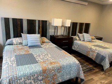 Vibrant Modern Cabin Haven near Mount Rushmore in South Dakota - Keystone, South Dakota - glamping.directory