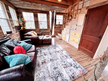 Creekside Tree House with Private Pool in Celeste, Texas, for Memorable Glamping Stays in the South - Celeste, Texas - glamping.directory