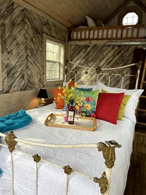 Creekside Tree House with Private Pool in Celeste, Texas, for Memorable Glamping Stays in the South - Celeste, Texas - glamping.directory