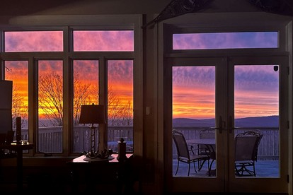 Serene Mountainside Retreat with Panoramic Views & Game Room in Bovina, New York - Bovina, New York - glamping.directory