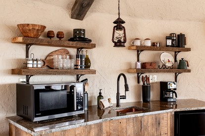 Amazing Hobbit House with Fire Pit and Barbecue in Rising Fawn, Georgia - Rising Fawn, Georgia - glamping.directory