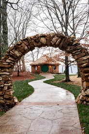 Amazing Hobbit House with Fire Pit and Barbecue in Rising Fawn, Georgia - Rising Fawn, Georgia - glamping.directory