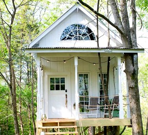 Beautiful Tree House for a Romantic Getaway on a Farm near Chattanooga Valley, Georgia - Flintstone, Georgia - glamping.directory