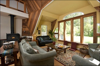 Unique Dome with Hot Tub for a Family Getaway in Philo, California - Philo, California - glamping.directory