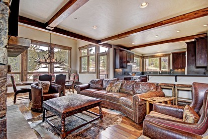 Rocky Mountains Retreat: Gorgeous Vacation Rental in Copper Mountain, Colorado - Copper Mountain, Colorado - glamping.directory