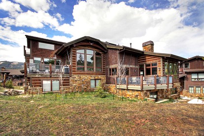 Rocky Mountains Retreat: Gorgeous Vacation Rental in Copper Mountain, Colorado - Copper Mountain, Colorado - glamping.directory