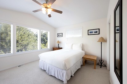 Charming Getaway for Couples and Families near the Columbia River Gorge in Hood River, Oregon - Hood River , Oregon - glamping.directory