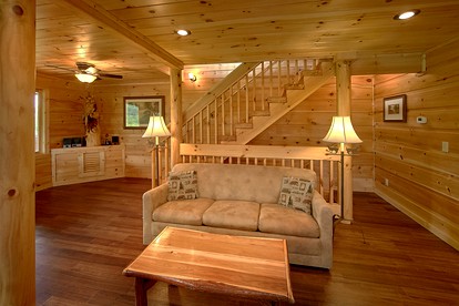 Incredible Mountain Cabin Rental near the Great Smokies in Tennessee - Gatlinburg, Tennessee - glamping.directory