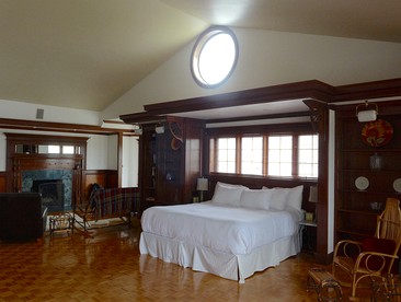 Luxury Suite with Jacuzzi for Romantic Getaway to Otsego County, New York - Fly Creek, New York - glamping.directory