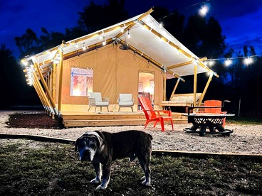 Outstanding Safari Tent with Jacuzzi and and Beautiful Outdoor and Indoor Living in Florida - glamping.directory