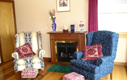 Cozy Suite Rental in a Bed and Breakfast with Fireplace and Magnificent Mountain Views near New Hampshire's Newfound Lake - Hebron, New Hampshire - glamping.directory