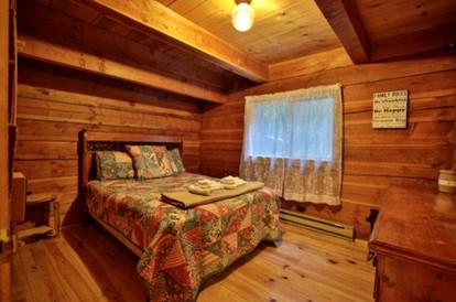 Spacious Luxury Cabin Rental for Group Mountain Retreat near Leavenworth - Leavenworth, Washington - glamping.directory
