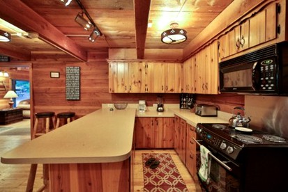 Spacious Luxury Cabin Rental for Group Mountain Retreat near Leavenworth - Leavenworth, Washington - glamping.directory