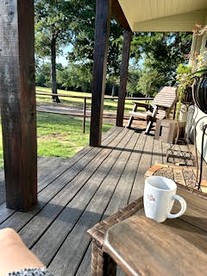 Comfy Equipped Lodge Great for a Peaceful Getaway in Texas - Waelder, Texas - glamping.directory