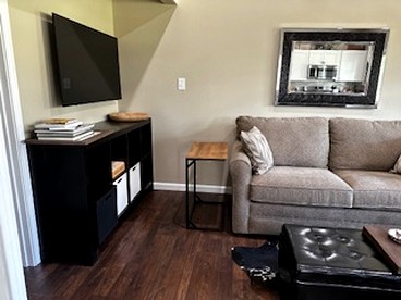 Comfy Equipped Lodge Great for a Peaceful Getaway in Texas - Waelder, Texas - glamping.directory